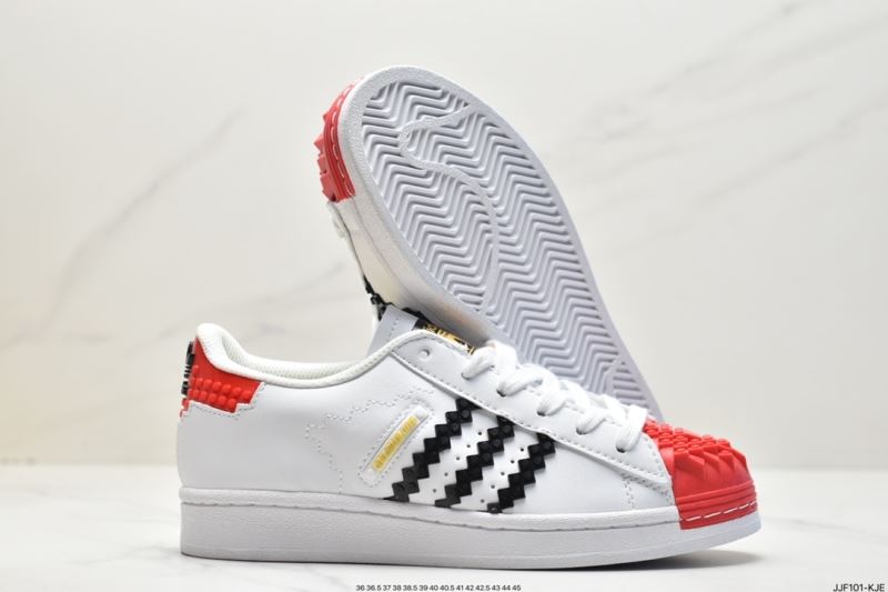 Adidas Sneakers